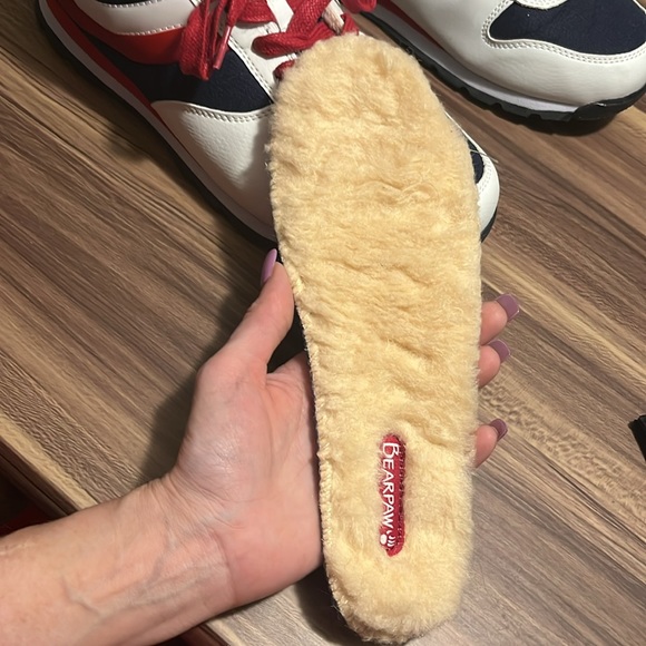 Bear paw Hoodoo red, white, and blue fur sneakers - Picture 11 of 16